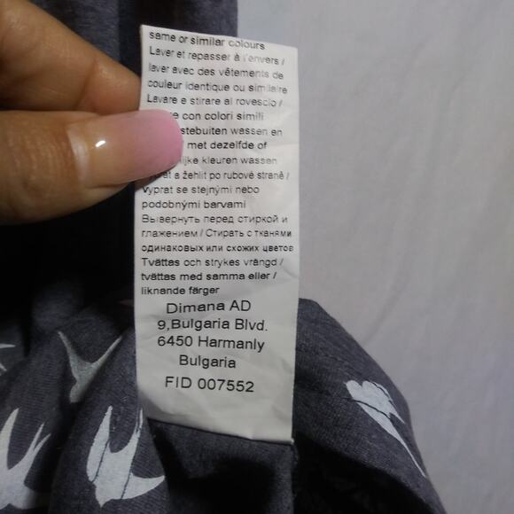 Dimana Gray Top with Birds in Flight Design Short Sleeve Novelty Cotton Size 16 - Picture 7 of 9